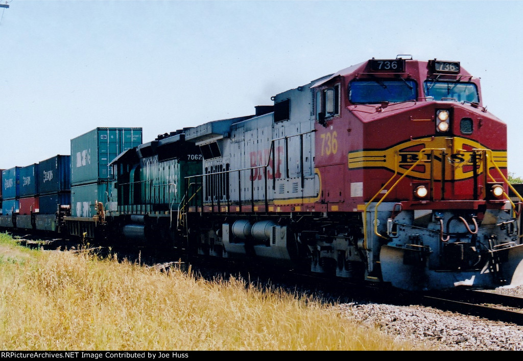 BNSF 736 West